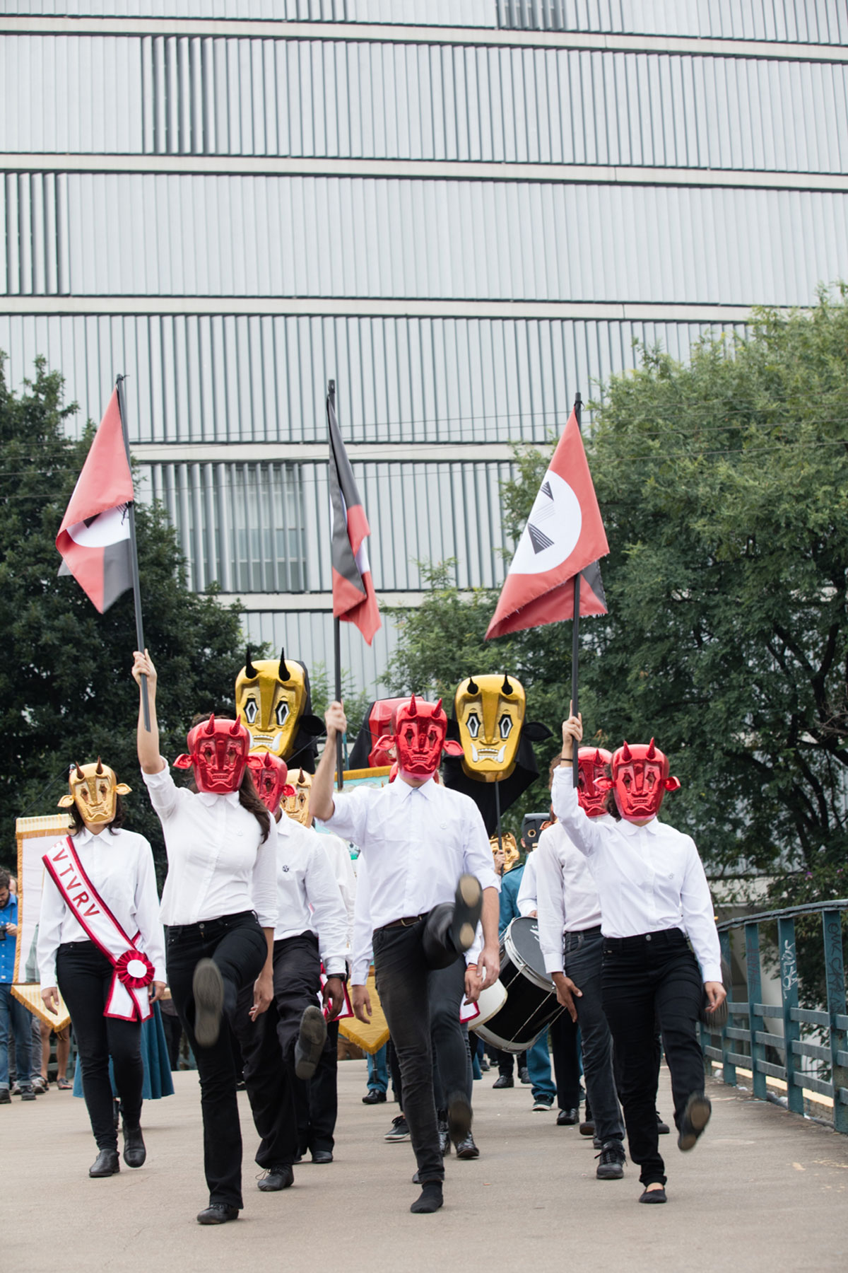 Marchas | Cvlto Do Fvtvro