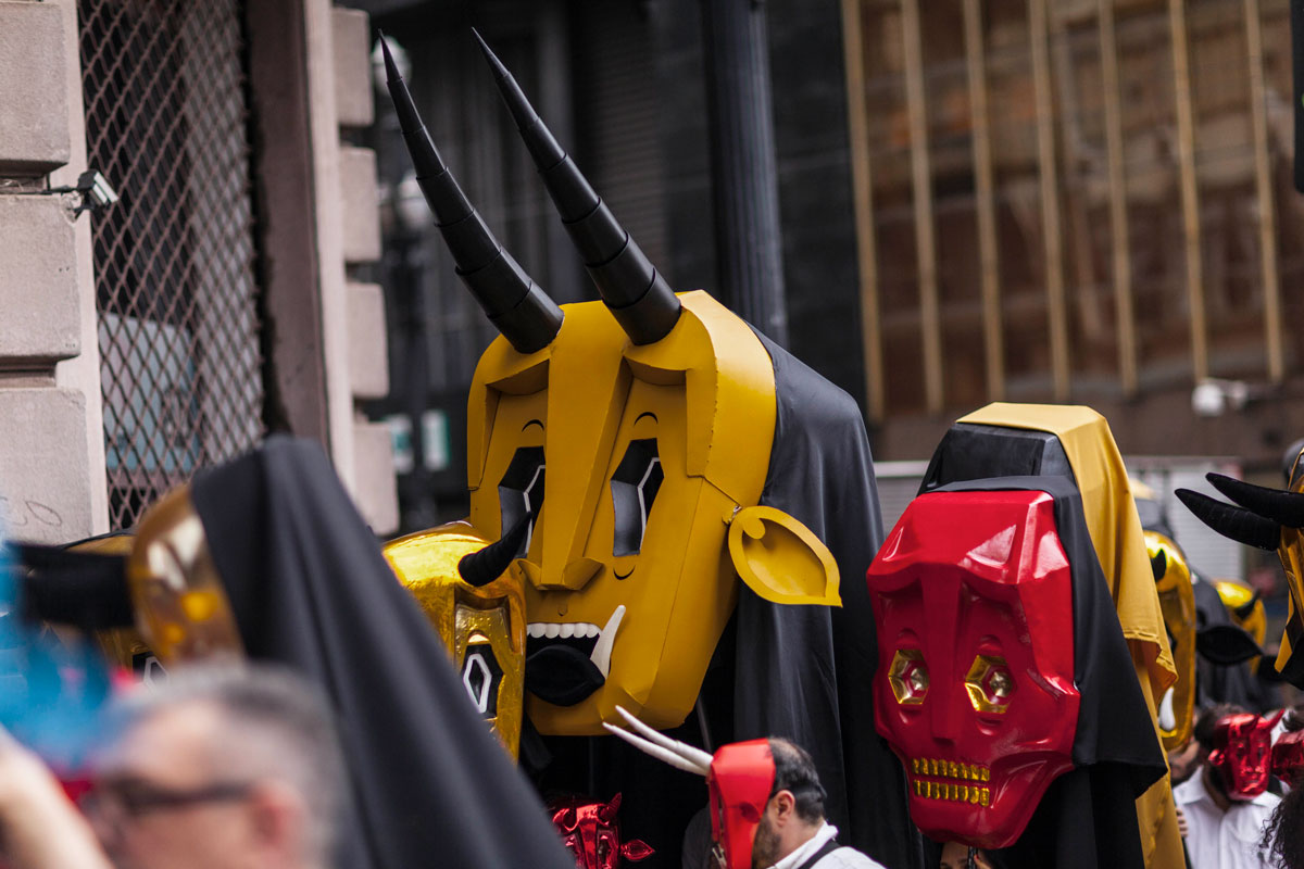 Marchas | Cvlto Do Fvtvro