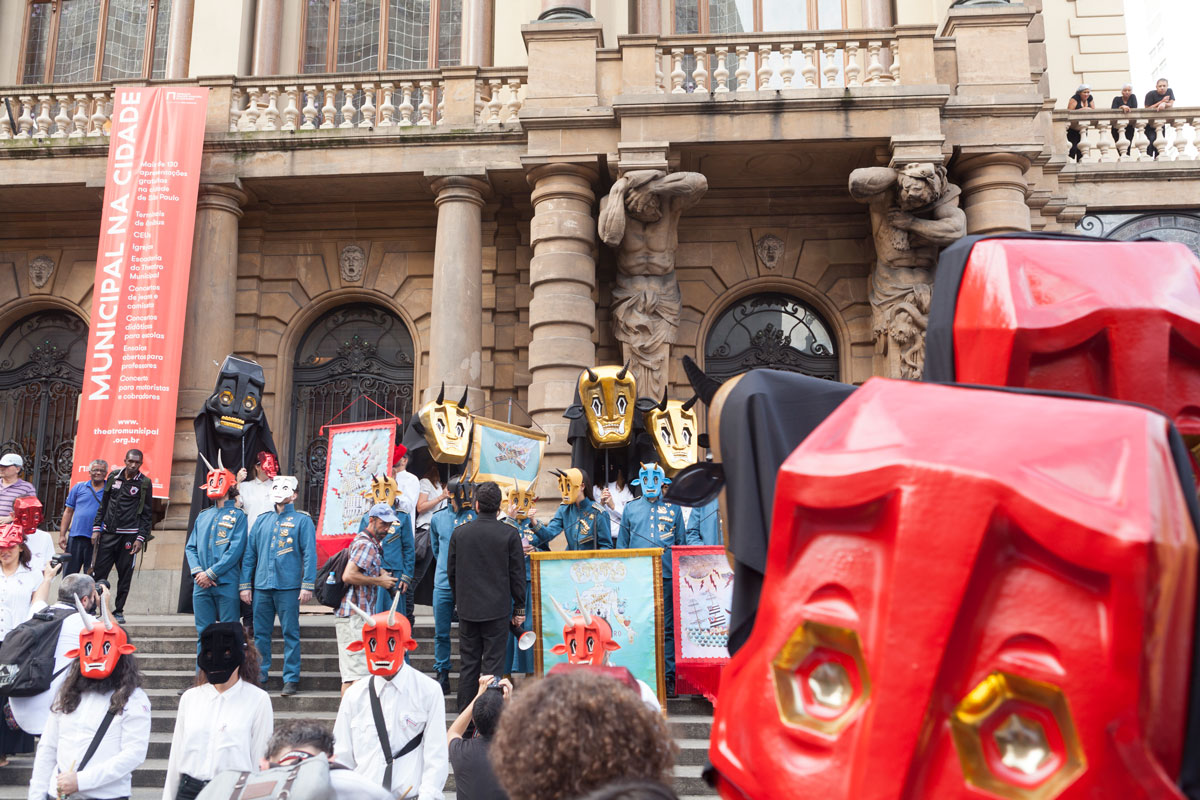 Marchas | Cvlto Do Fvtvro