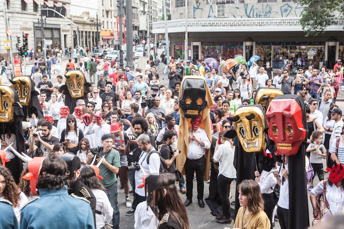 Marchas | Cvlto Do Fvtvro