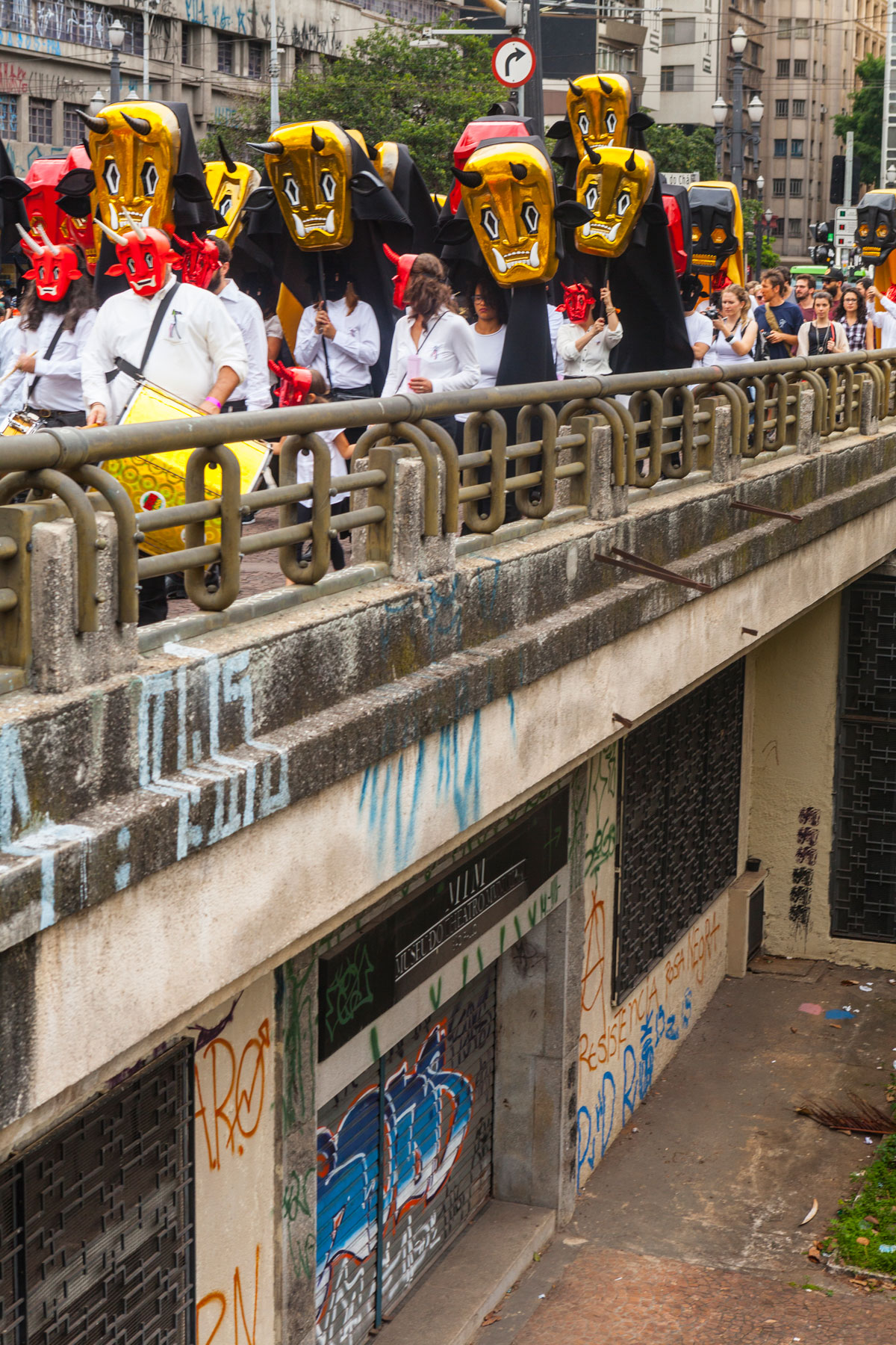 Marchas | Cvlto Do Fvtvro